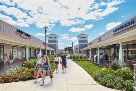 Wrentham Village Premium Outlets, Best Outlet Mall, in Boston